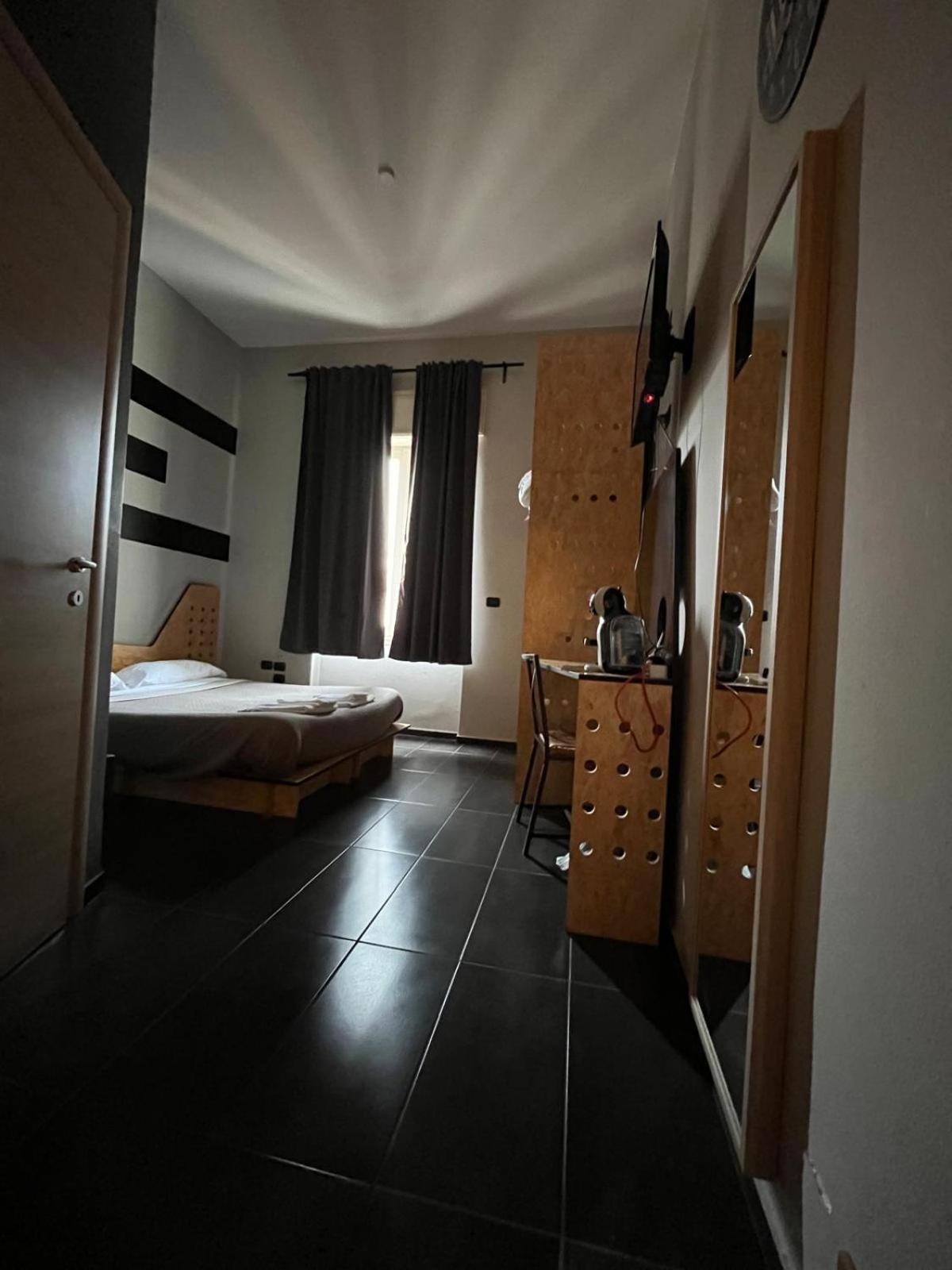 Factory Design Bed & Breakfast เนเปิลส์ ภายนอก รูปภาพ
